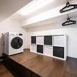 Stylish Loft, Steps To Downtown, Fast Wi-Fi Apartmán