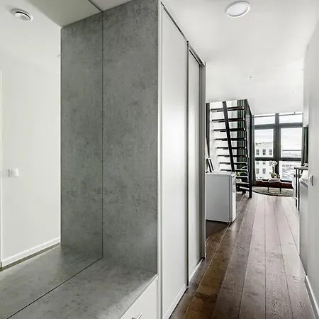 Modern Loft Walk To Center Fast Wi-fi 公寓