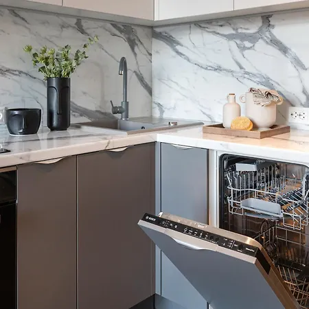 Modern Loft Walk To Center Fast Wi-fi