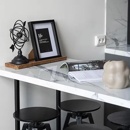 公寓 Modern Loft Walk To Center Fast Wi-fi