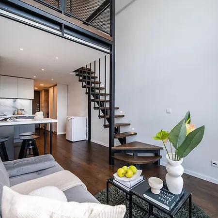 公寓 Modern Loft Walk To Center Fast Wi-fi