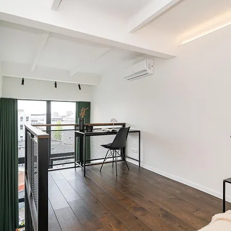 Modern Loft Walk To Center Fast Wi-fi * Wilna