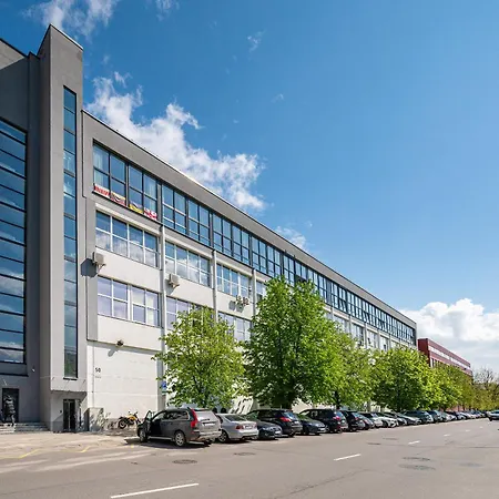 Modern Loft Walk To Center Fast Wi-fi Apartment *