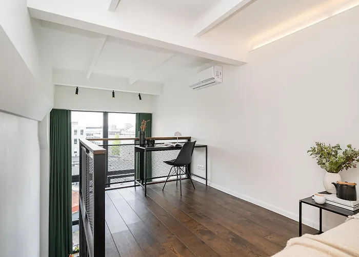 Modern Loft Walk To Center Fast Wi-fi * Vilnius