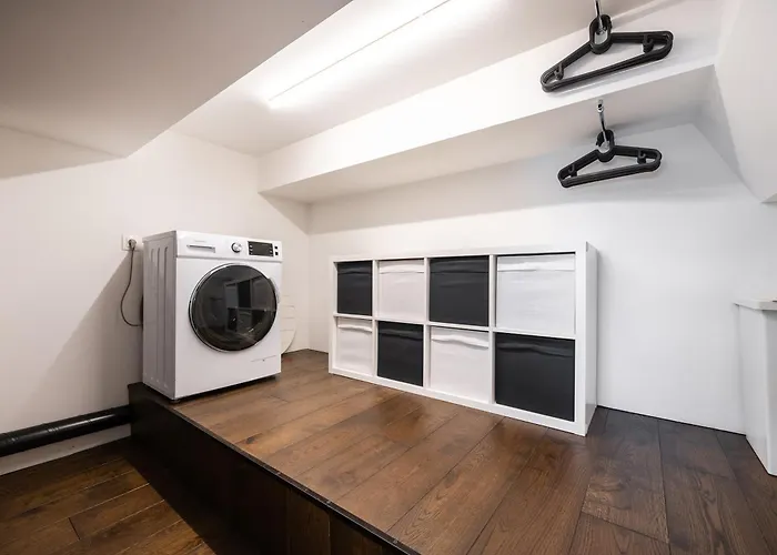 Modern Loft Walk To Center Fast Wi-fi Apartament